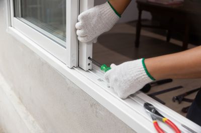 Window Hinge Repair in Kansas City, KS